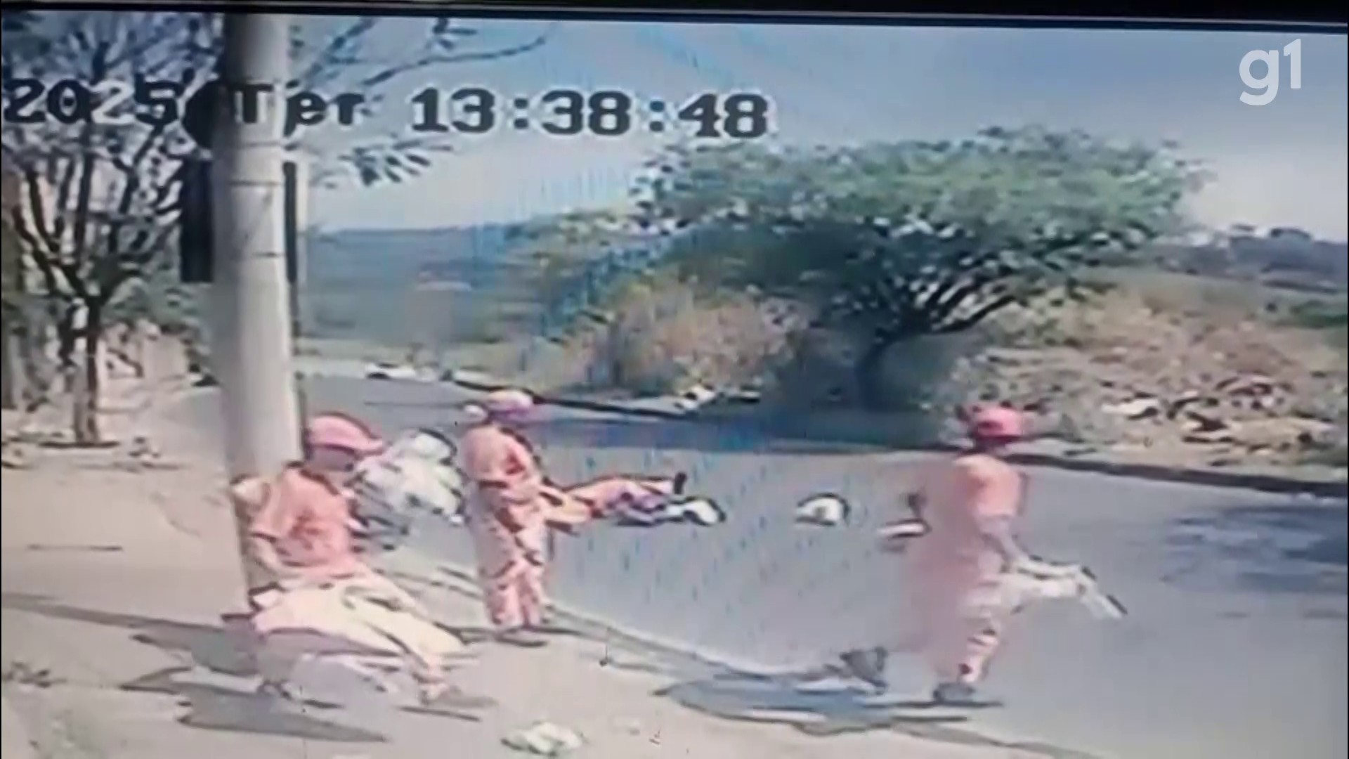 VÍDEO: gari é atropelado em BH, e motorista foge sem prestar socorro