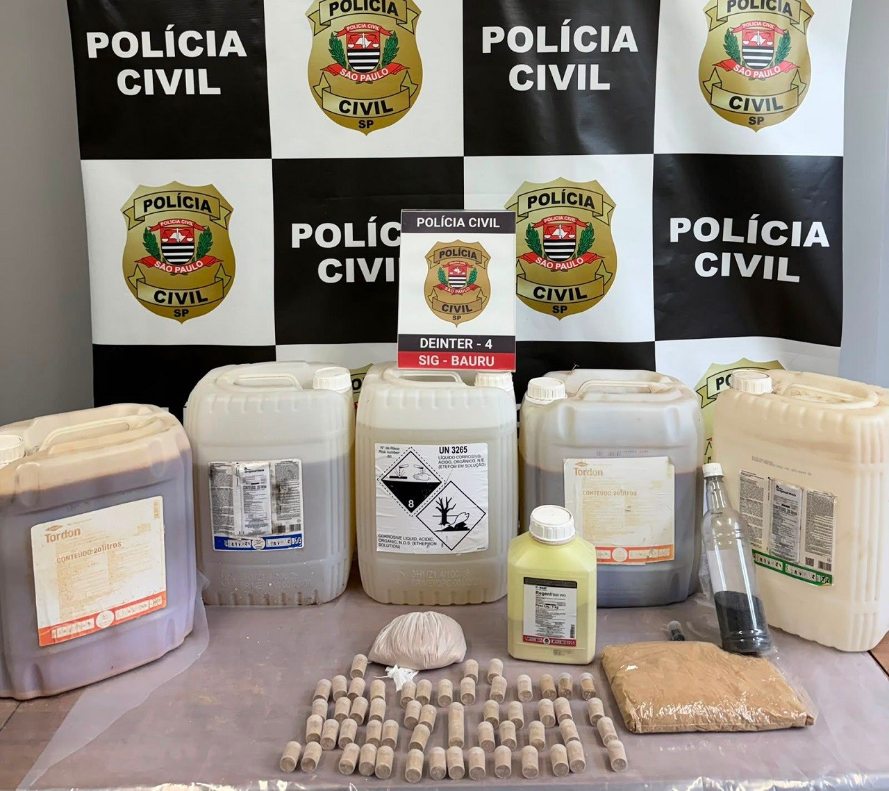 Dono de pet shop é preso suspeito de vender agrotóxicos proibidos e 'chumbinho' em Bauru