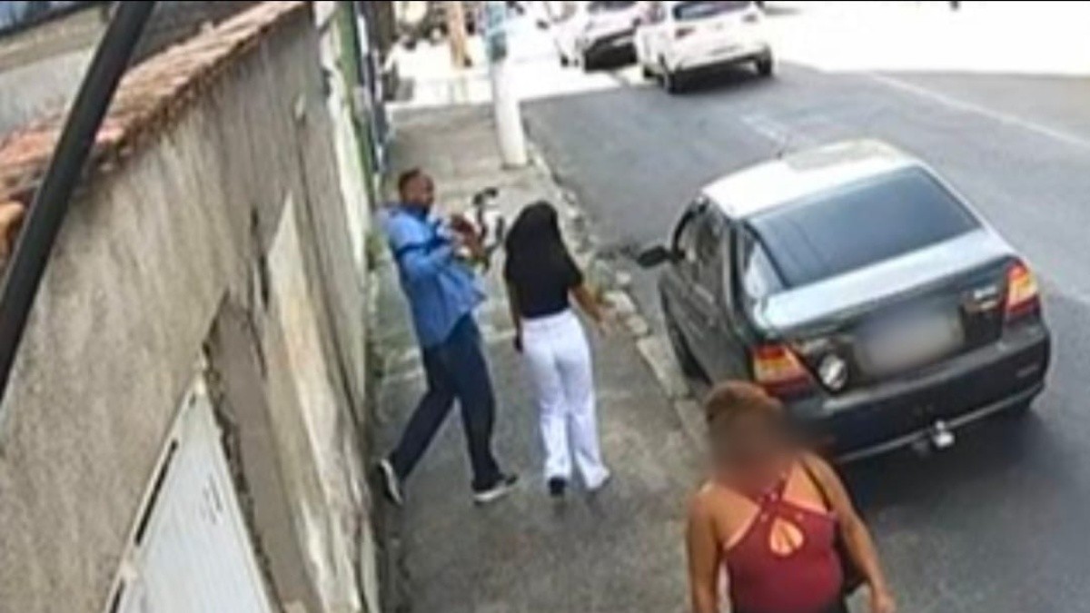 Vídeo mostra agressão de ex-namorado a mulher na Baixada Fluminense; suspeito é preso