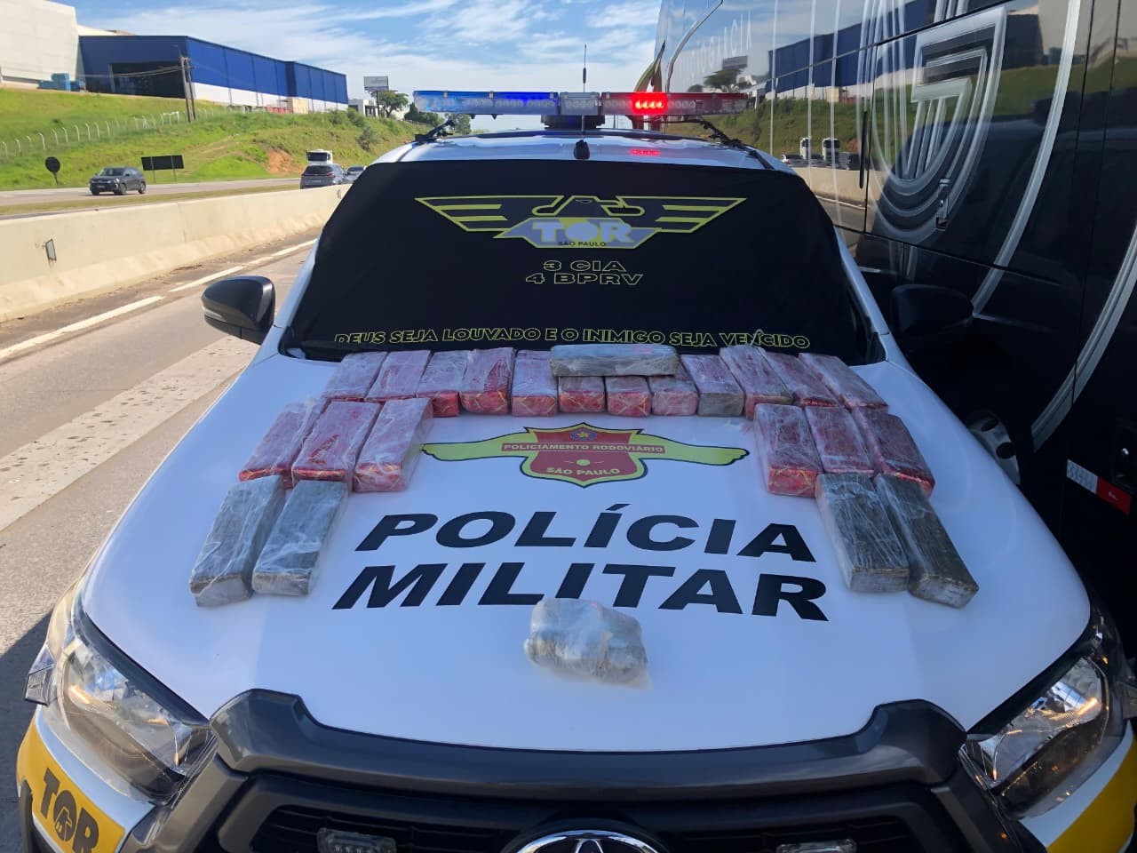 Idoso é preso com 23 kg de maconha na mala em Indaiatuba e diz que droga iria para Aparecida