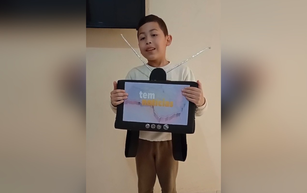 Menino de 9 anos faz ‘mochila maluca’ em homenagem à TV TEM: ‘Foi a mais aplaudida da sala’, diz
