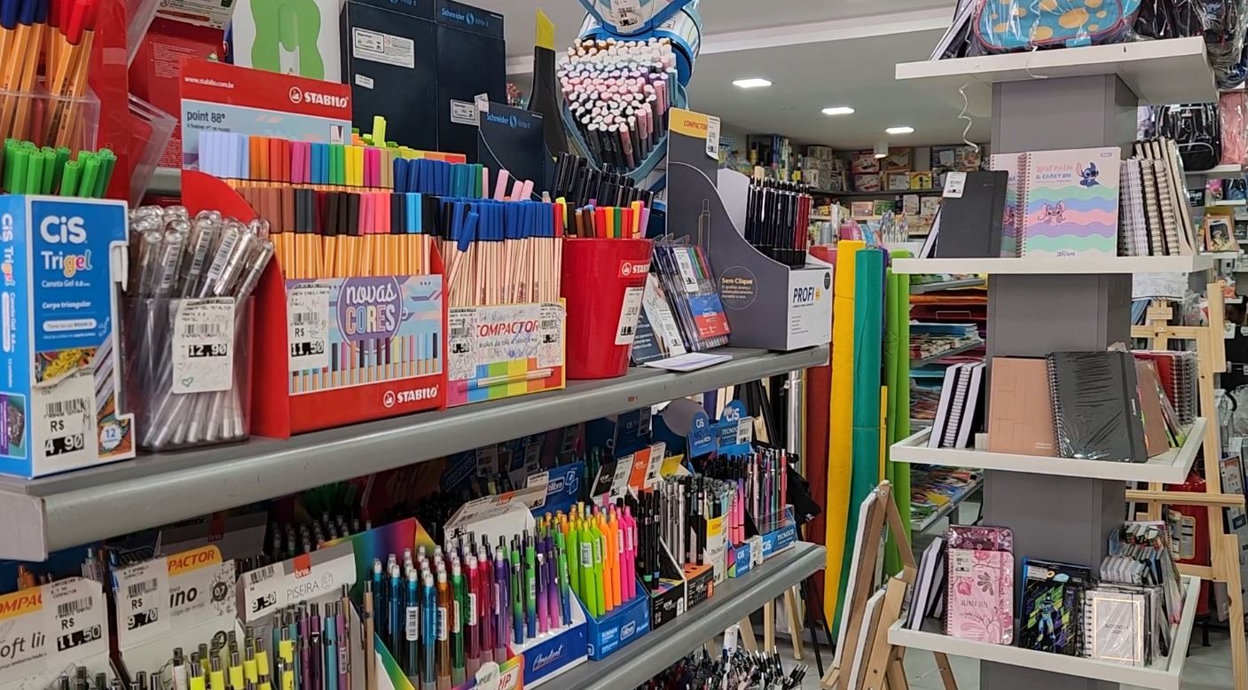 Promoções de volta às aulas movimentam comércio de Macapá nos primeiros dias do ano