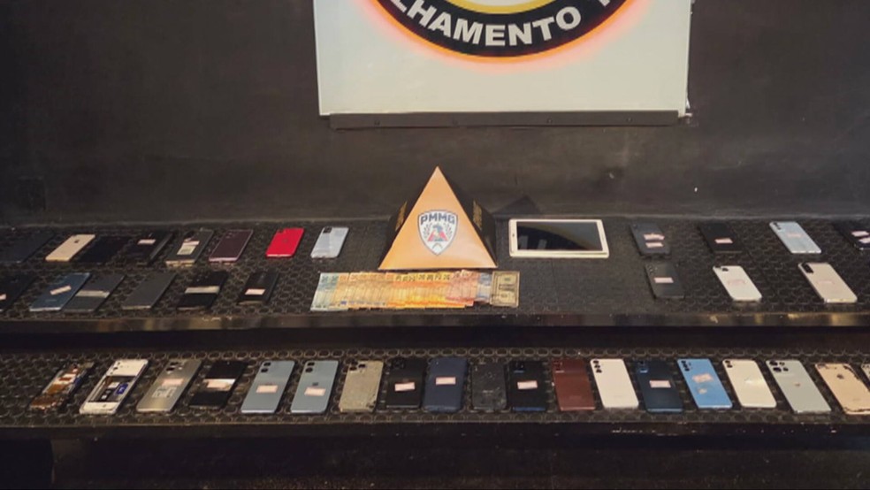 Homem é preso com celulares sem procedência em shopping popular de BH