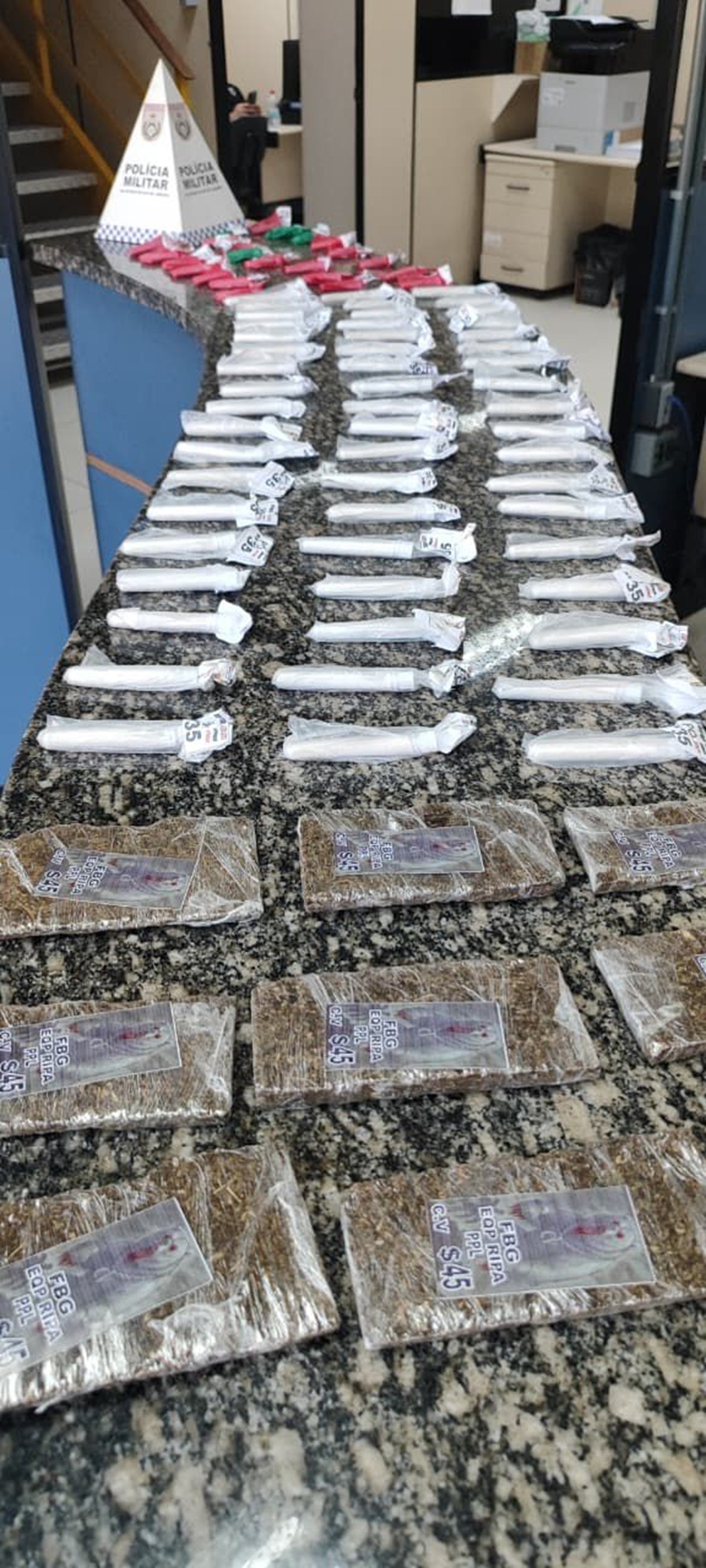 Operações do 11º BPM retiram valor estimado do tráfico de drogas em quase R$ 69 mil na Região Serrana