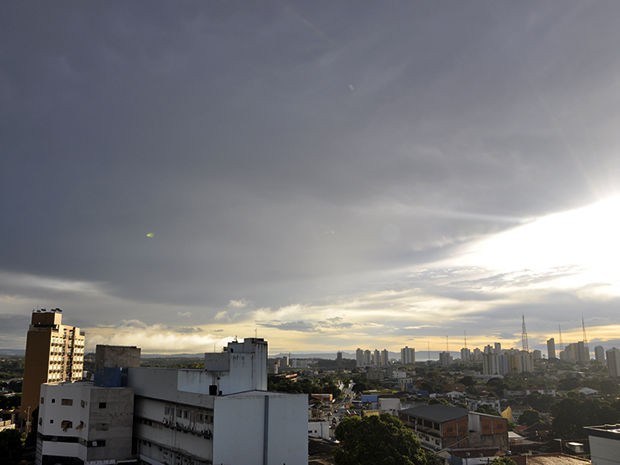 Cuiabá pode ter tempestades e ventos de até 60 km/h nesta segunda-feira (22), alerta Defesa Civil