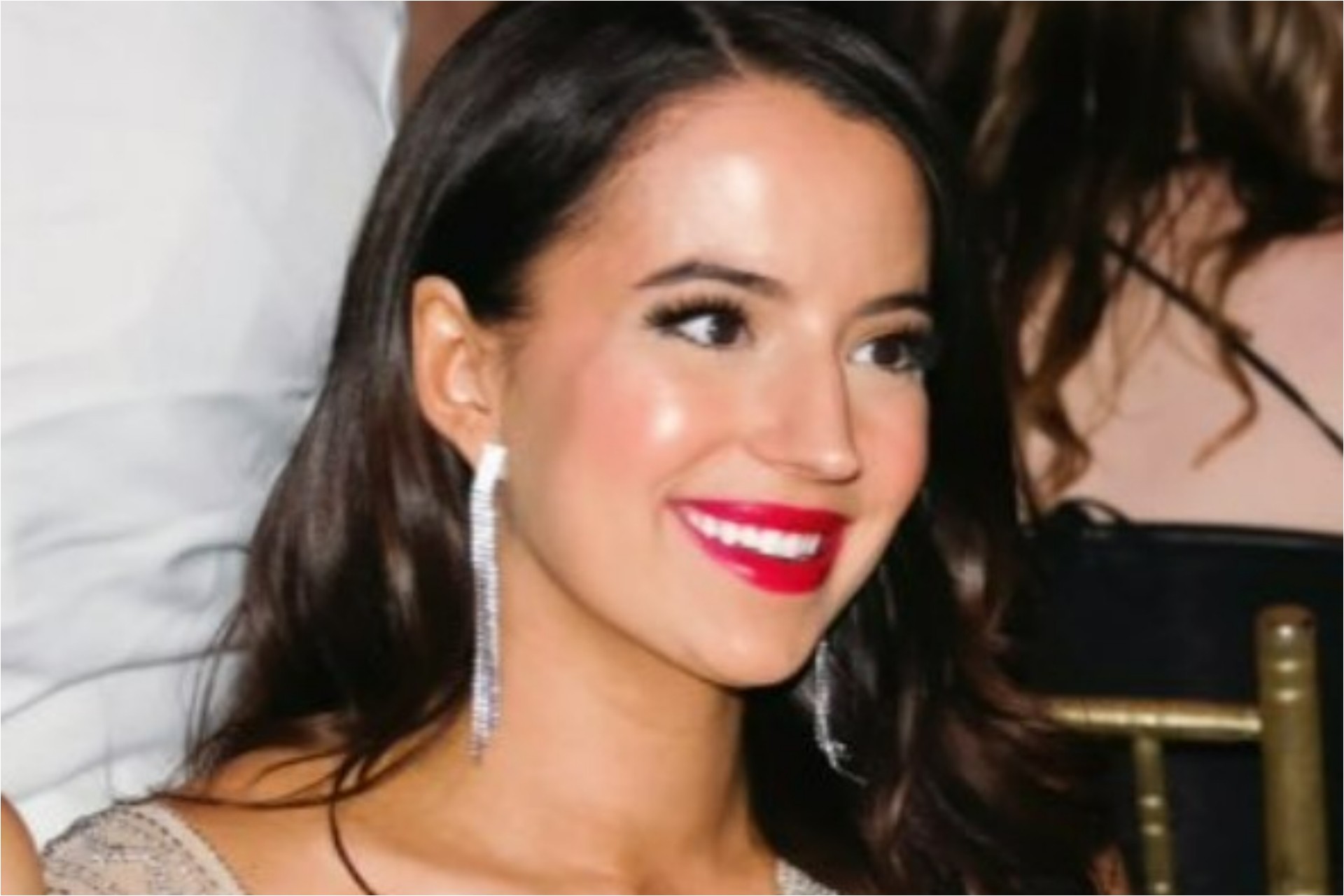 'Me senti humilhada': mãe de filho de Elon Musk processa empresa de IA de bilionário por montagens sexualizadas