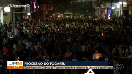 Centenas de fiéis acompanham a procissão do Fogaréu em Colinas do Tocantins