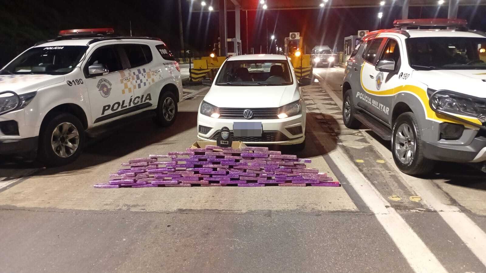 Polícia Rodoviária apreende 50 quilos de maconha após perseguição na Rodovia Ayrton Senna em Guararema