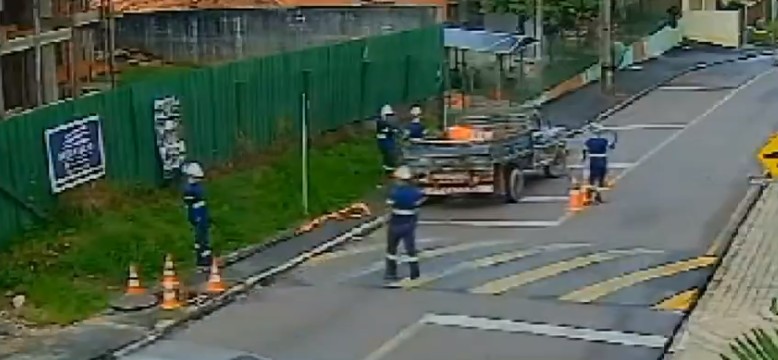 VÍDEO: Quadrilha que usava uniforme falso de empresa de telefonia é presa furtando fios de cobre em Curitiba