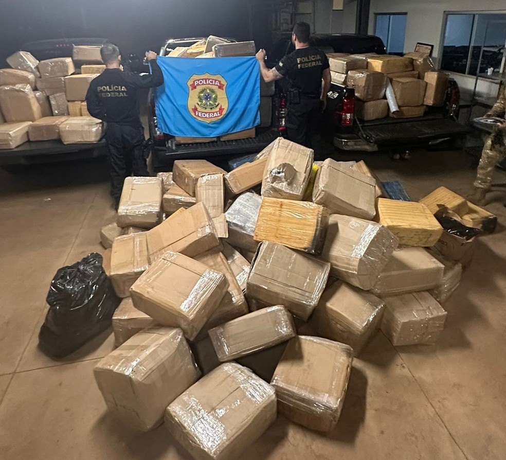 A apreensão da droga ocorreu na tarde desta sexta-feira (1). — Foto: Polícia Federal