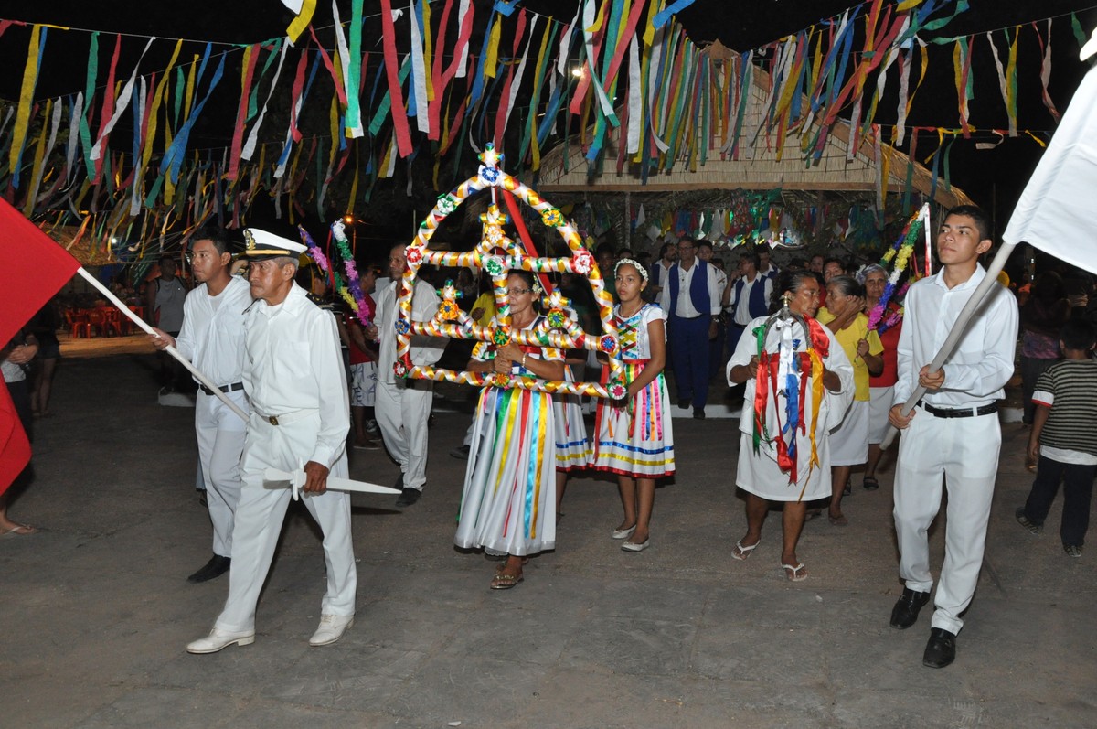Rito religioso e danças regionais marcam primeira noite da Festa do Sairé 2017 Festival do