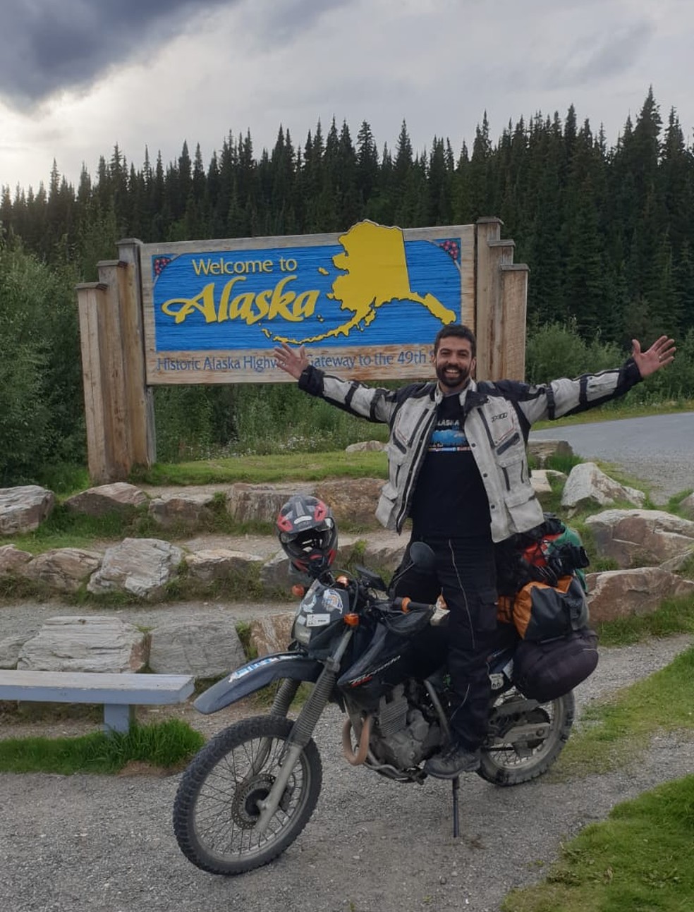 De Caxias do Sul até o Alasca: caxiense percorre 17 países de moto