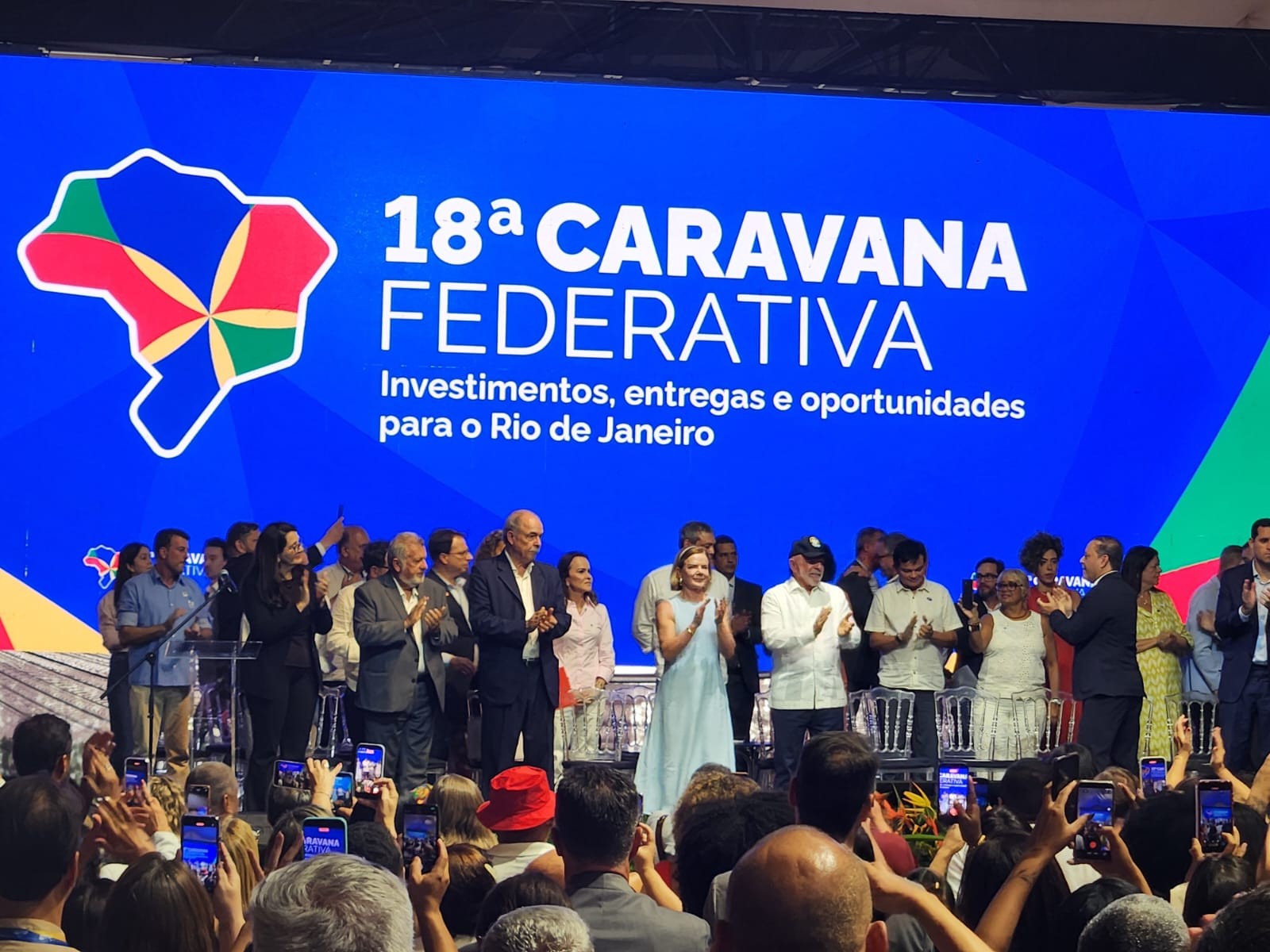 Lula participa da Caravana Federativa em Niterói 