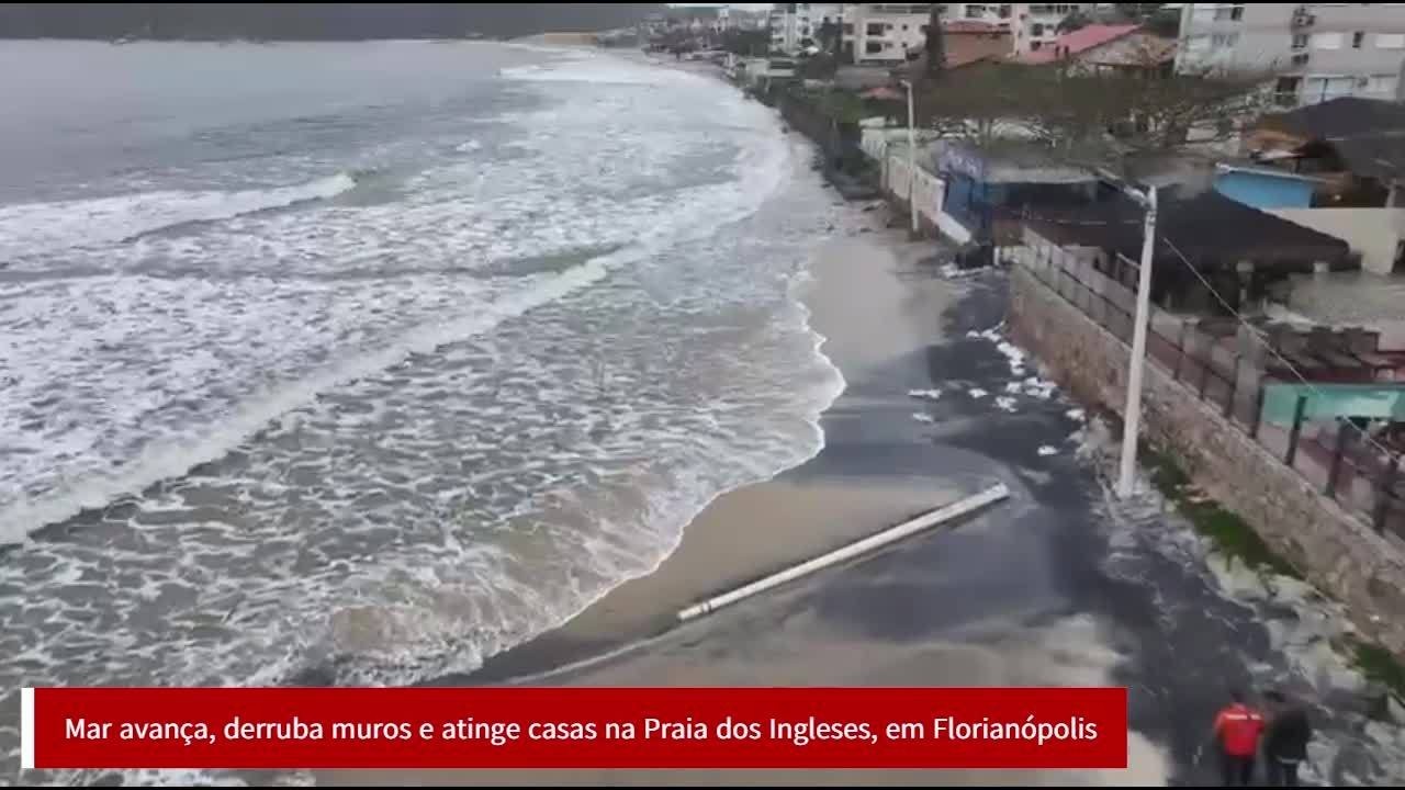Avanço do mar sobre casas e estruturas em praias faz Florianópolis decretar emergência; VÍDEO