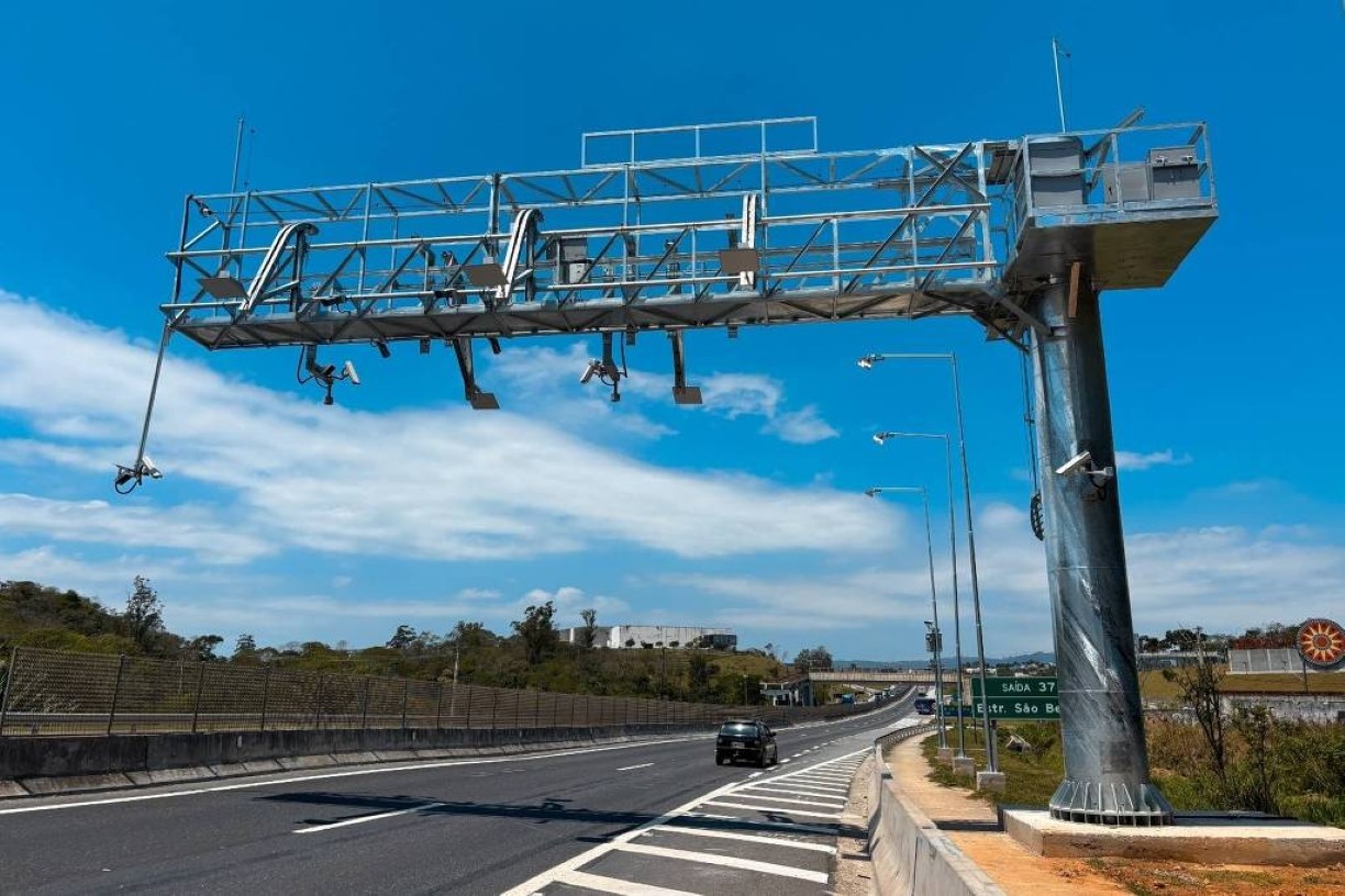 Quase 6 mil motoristas devem pedágio free flow no PR e podem ir para dívida ativa; veja se você é um deles