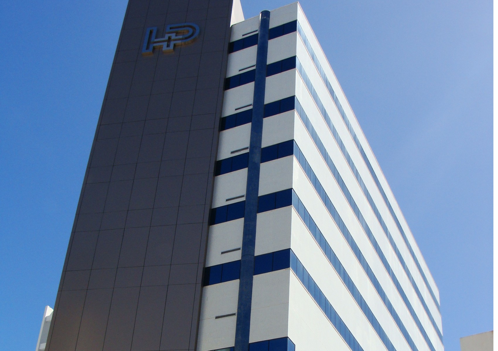 Princípio de incêndio atinge maternidade de hospital privado de Salvador 