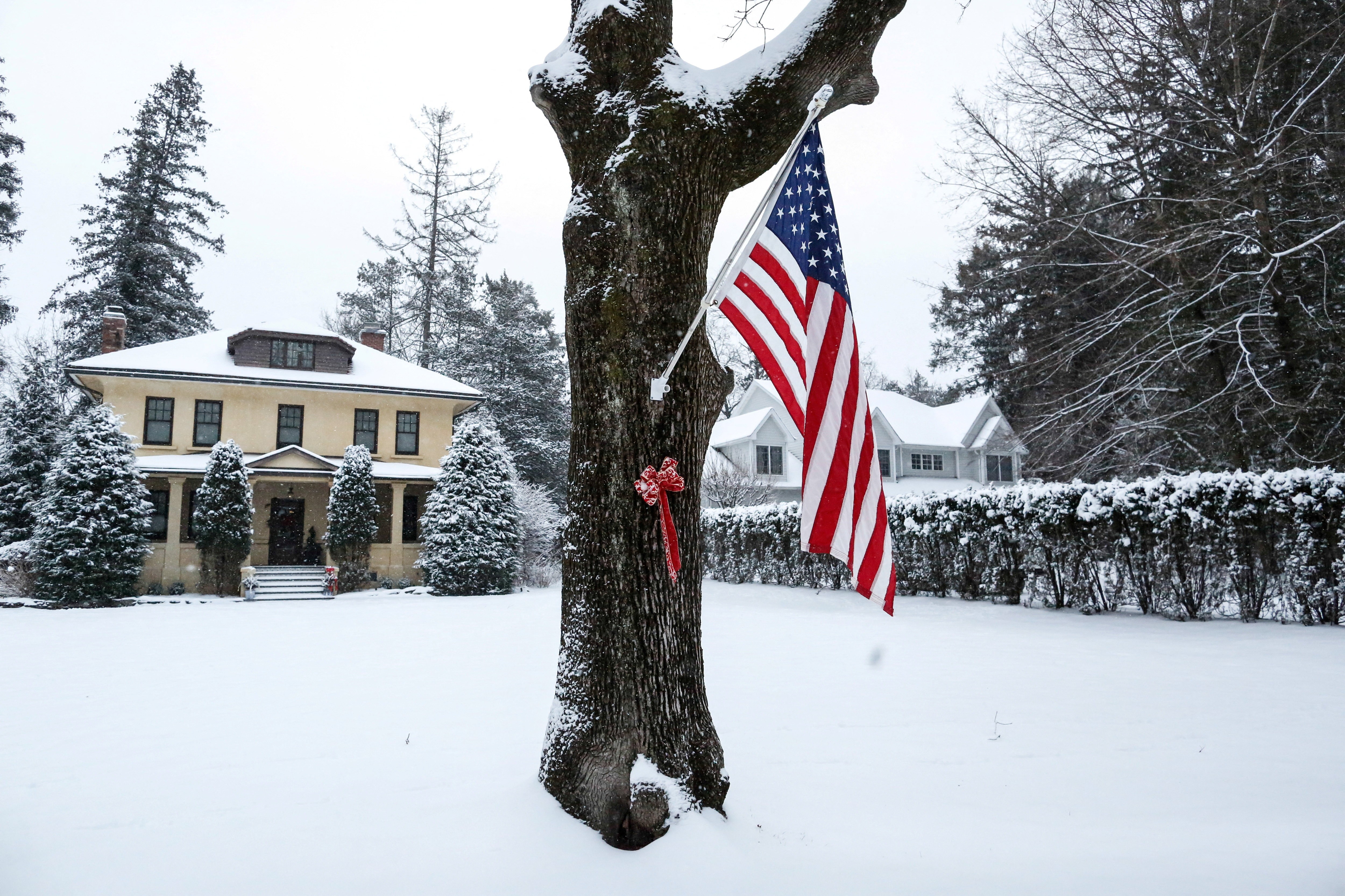 'Pior em 40 anos': megatempestade de neve e gelo ameaça os Estados Unidos