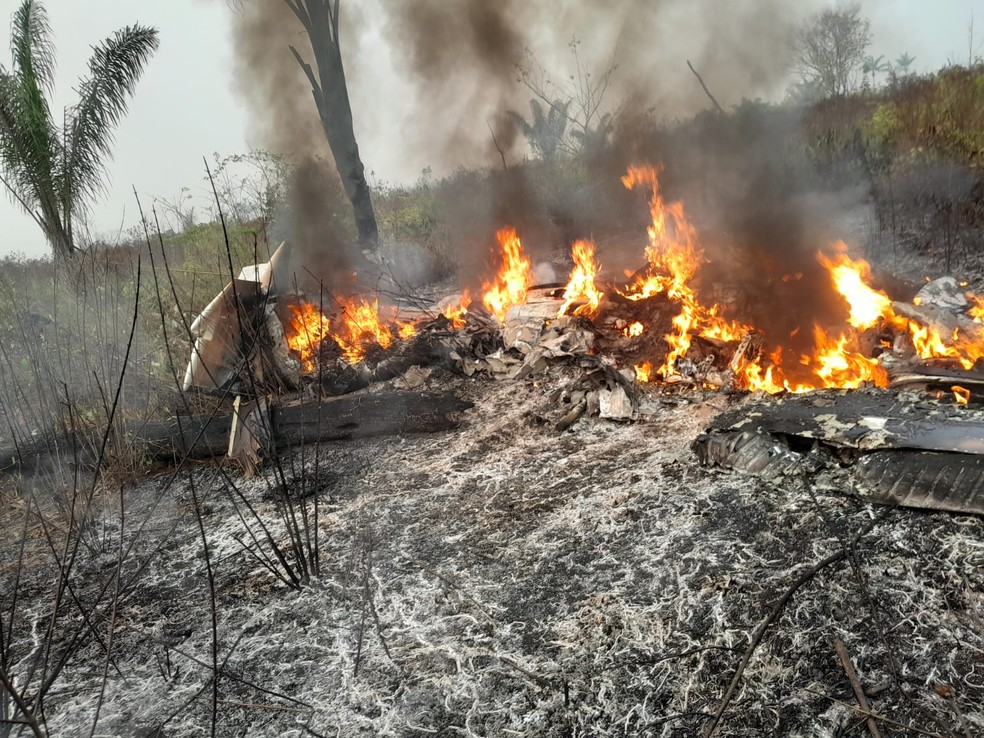 Polícia Militar confirmou que a queda do avião ocorreu em uma fazenda — Foto: Reprodução