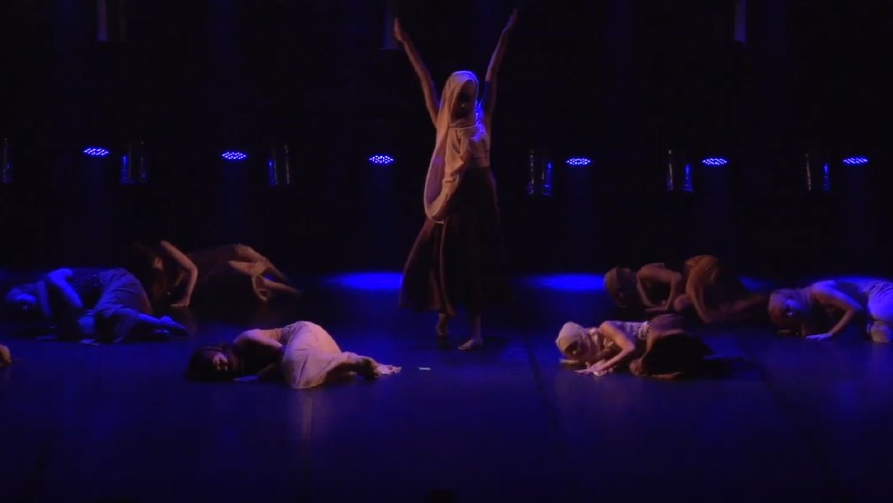 4 de 12
O Teatro Municipal de Bauru recebe apresenta&ccedil;&otilde;es gratuitas da S&atilde;o Paulo Cia de Dan&ccedil;a e da Cia Est&aacute;vel &mdash; Foto: Divulga&ccedil;&atilde;o