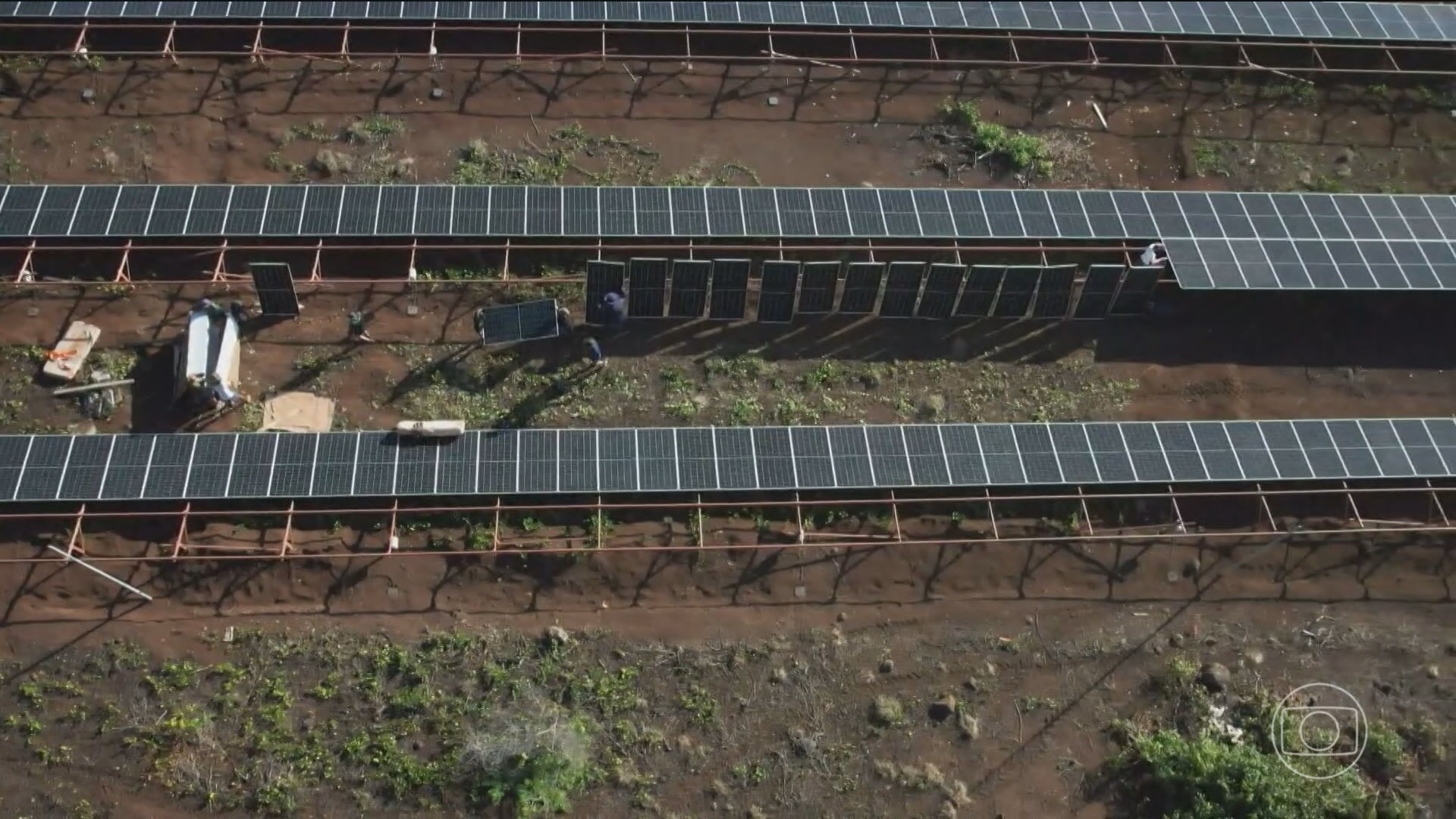 Placas solares levam energia limpa ao ponto do território brasileiro mais distante do continente