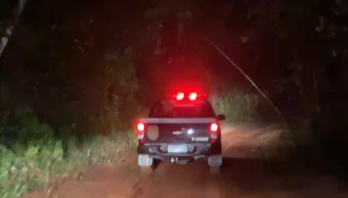 Avião de pequeno porte cai no interior de SP durante tempestade