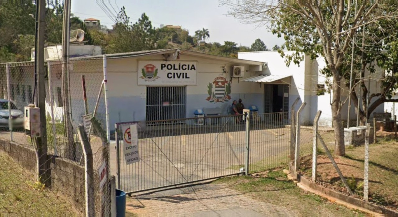 Homem é preso suspeito de esganar e arrastar companheira pelos cabelos em Jarinu