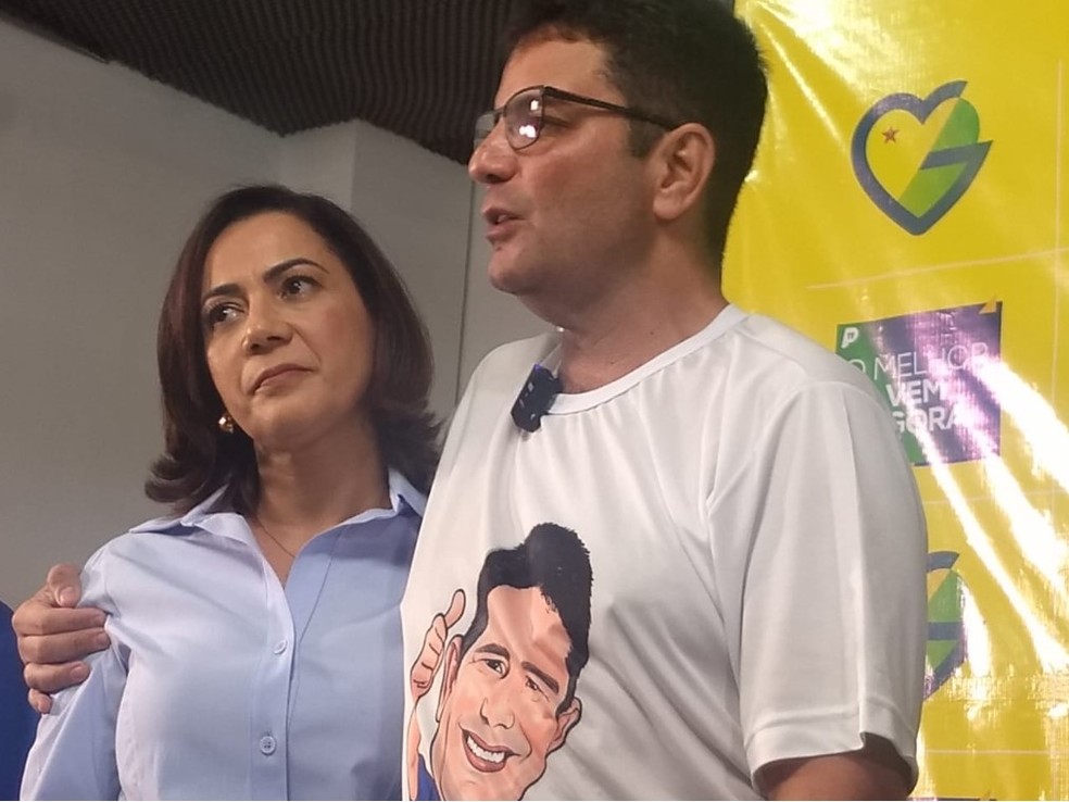 Gladson comemorou ao lado de sua vice, Mailza Assis da Silva  — Foto: Aline Nascimento/g1