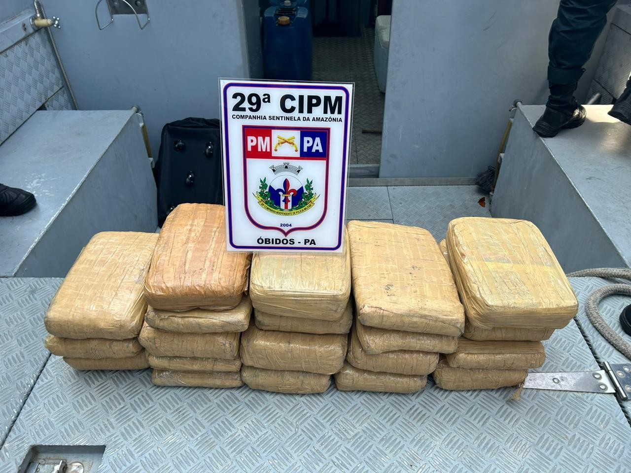 Operação Águas Seguras: Polícia Militar apreende mais de 20 kg de drogas em embarcação em Óbidos