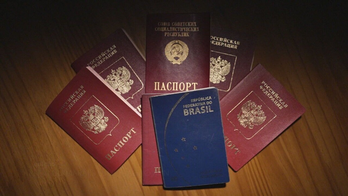 Presos na Europa, dois homens são acusados de serem espiões russos que se passavam por