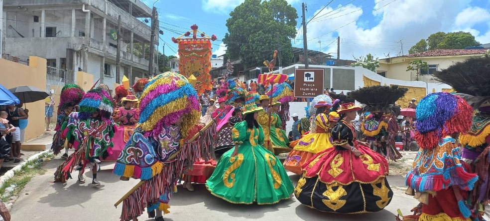 Maracatu na Casa da Rabeca, em Olinda — Foto: Rafael Souza/g1