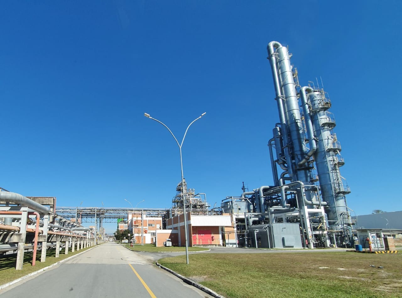 Barulho e fumaça nas instalações da Basf assustam moradores de Guaratinguetá; empresa nega explosão