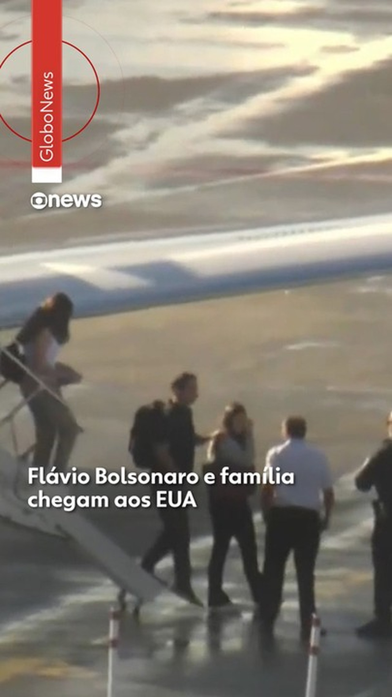 PF suspeita que Flávio Bolsonaro tenha entrado na Argentina em avião particular