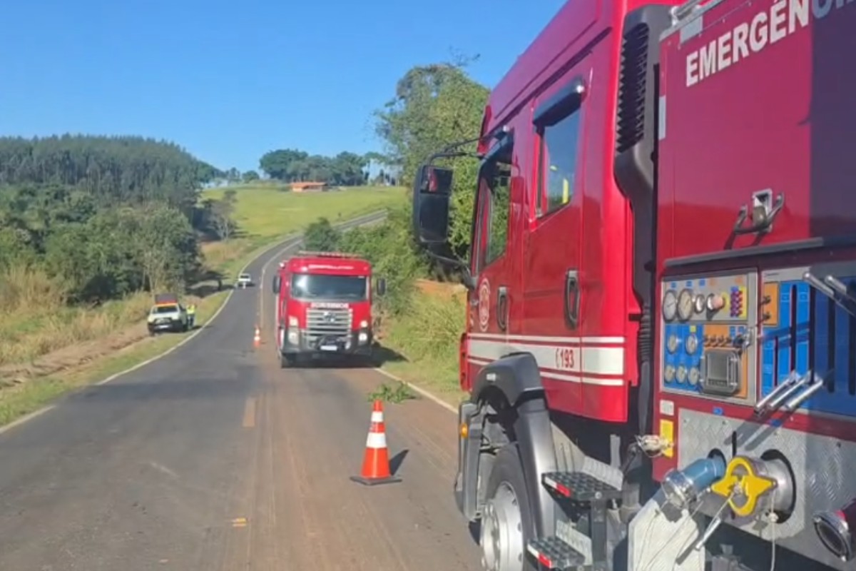 Acidente com ônibus deixa 11 feridos em rodovia de Amparo