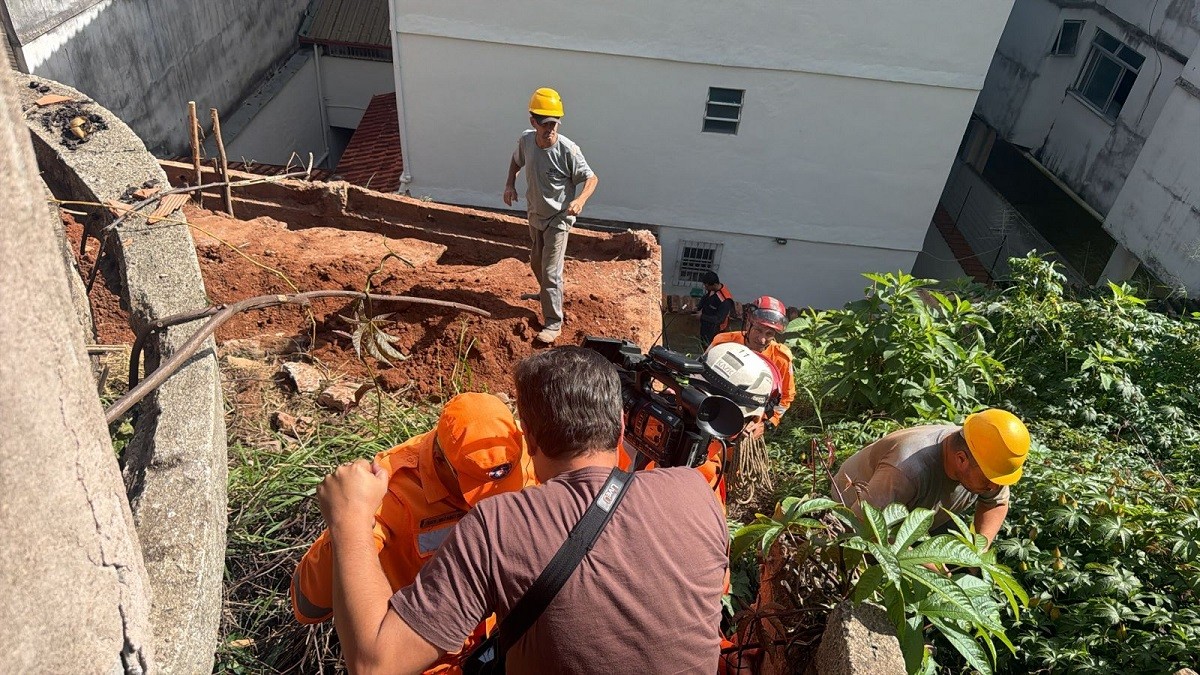 Trabalhador é soterrado em obra no bairro Granbery, em Juiz de Fora  