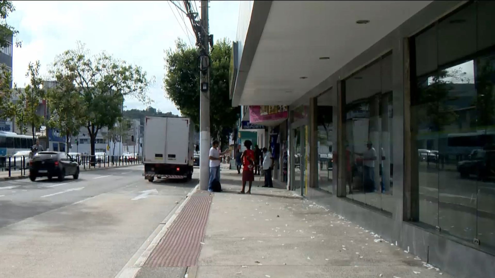PM é preso por ameaçar esposa que fugiu e pediu ajuda em papelaria em Vitória