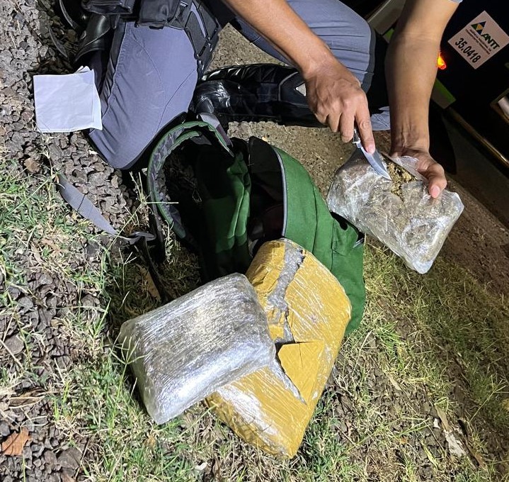 Passageiro de ônibus interestadual é preso com mais de 2kg de skunk em Presidente Epitácio