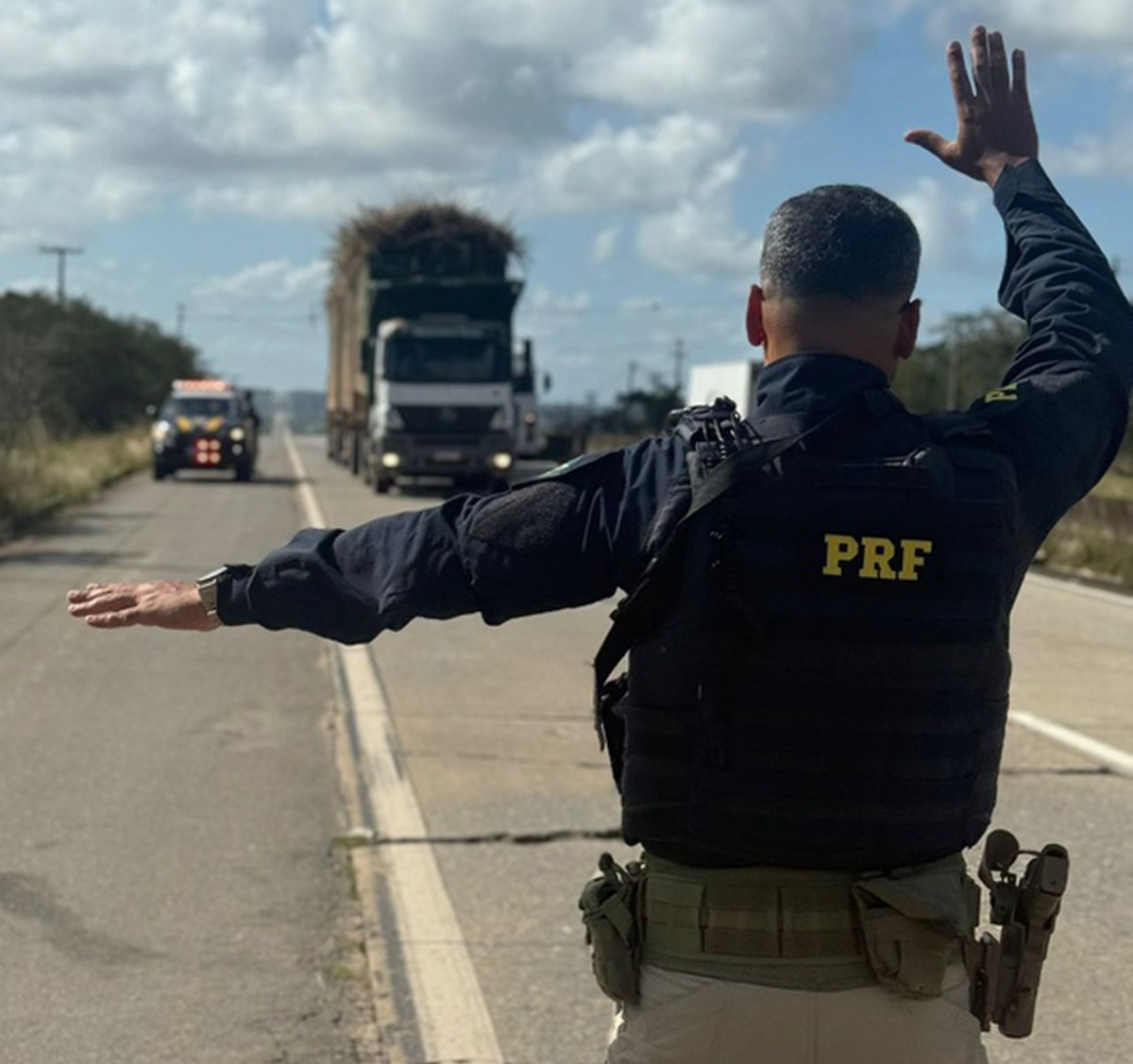 PRF amplia fiscalização nas rodovias do RN durante feriado de Corpus Christi