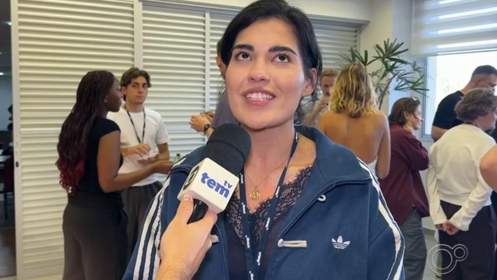 2 de 5
Aylar Durdikova, estudante de medicina do Turcomenist&atilde;o, que encarou viagem de mais de 21 horas para participar do programa da Unesp de Botucatu (SP) sobre doen&ccedil;as tropicais &mdash; Foto: TV TEM/Reprodu&ccedil;&atilde;o