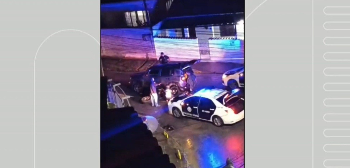 Homem suspeito por tentativa de homicídio atropela policial e é preso após perseguição em Petrópolis