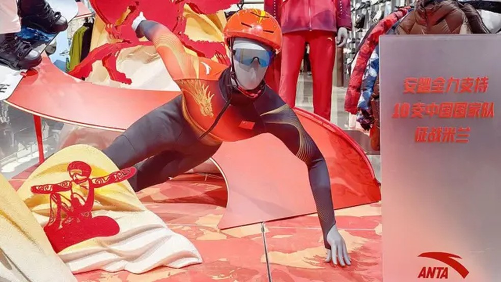 A Anta é uma gigante do setor de roupas esportivas na China. — Foto: CFOTO/Future Publishing via Getty Images via BBC