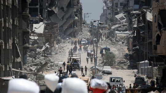 'Sofrimento inimaginável': UE, Reino Unido, França e outros 24 países pedem 'desbloqueio' total de ajuda humanitária em Gaza - Grupo de países pediu por 'medidas imediatas, permanentes e concretas' para facilitar acesso da ONU e ONGs para operar em Gaza, além da entrada de mais suprimentos para palestinos. Governo de Israel anunciou plano para tomar o território, e foi alvo de críticas.