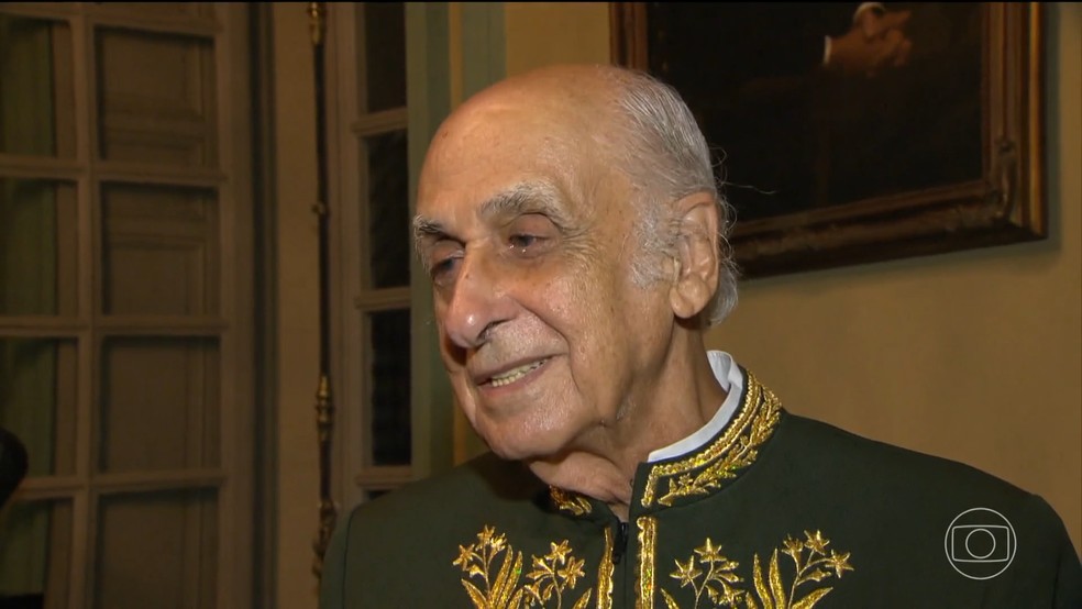 Zuenir Ventura, jornalista e escritor com sete décadas de carreira, morre aos 95 anos — Foto: Jornal Nacional/ Reprodução