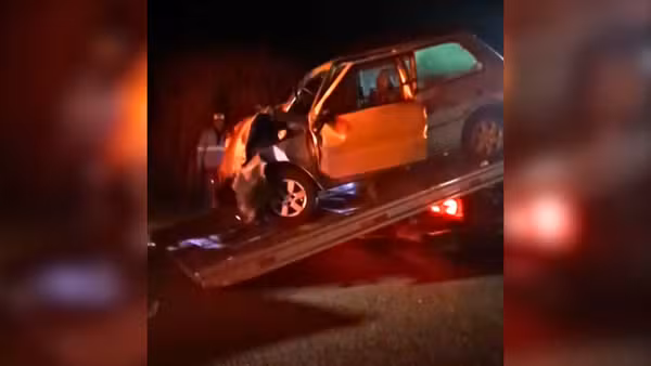 Casal de idosos morre após acidente entre carro e caminhão em Pindorama-SP