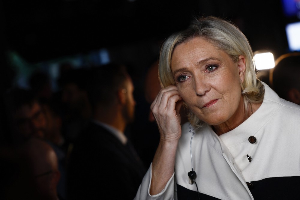 Marine Le Pen confirma que disputará a eleição presidencial da França em 2027