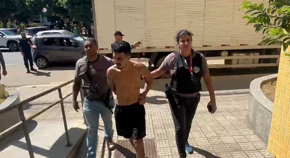 Chefe do tráfico preso em Itaperuna, no RJ — Foto: Divulgação