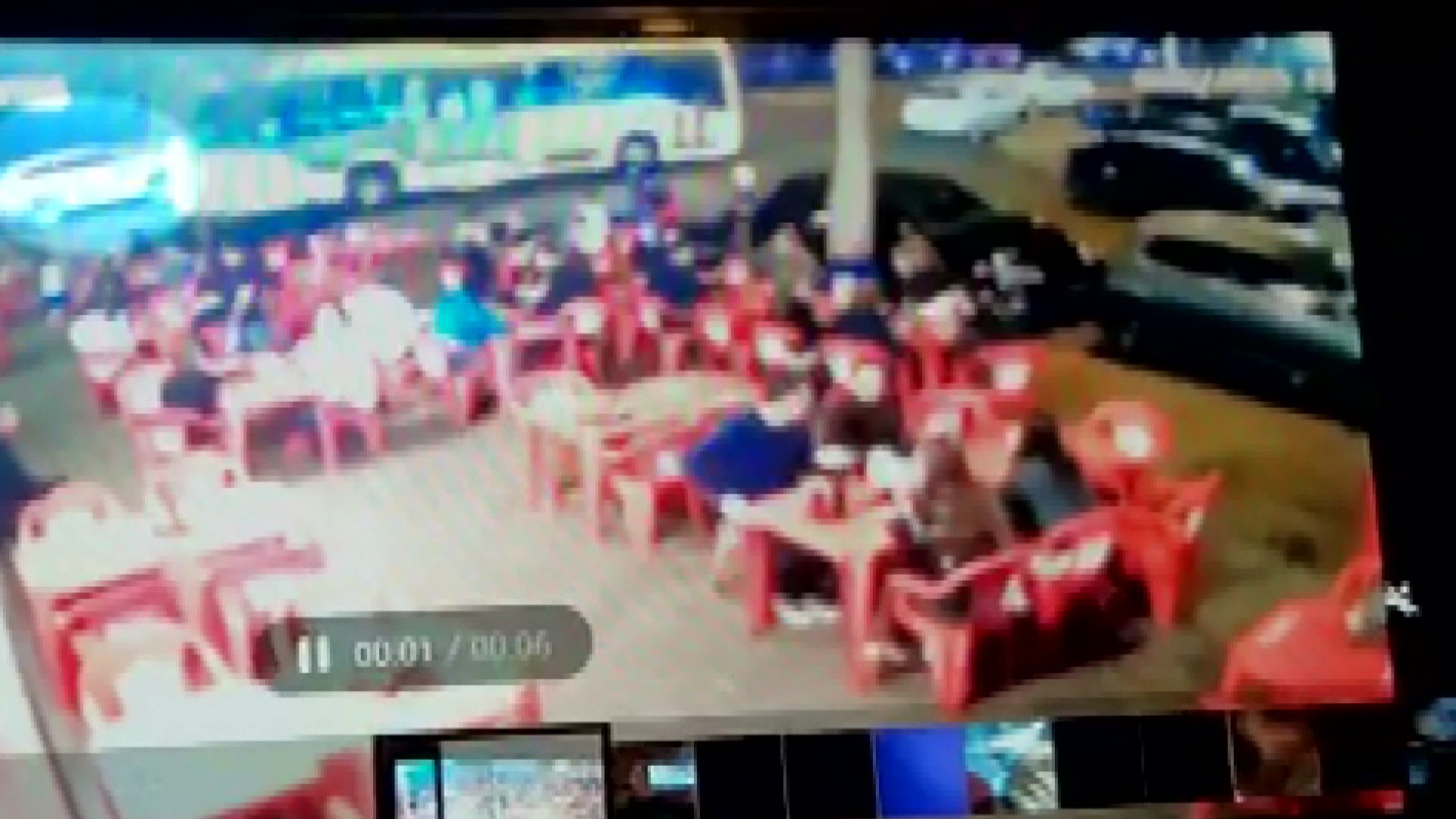 Vídeo mostra batida antes de carro invadir bar em Ribeirão Preto, SP
