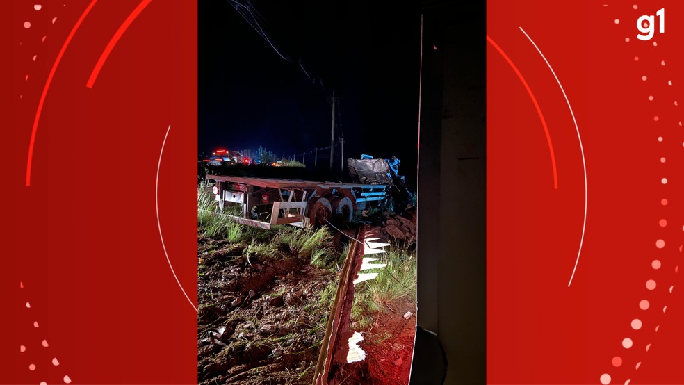 Três pessoas morreram em um acidente de trânsito em Passo do Sobrado — Foto: Corpo de Bombeiros/Divulgação