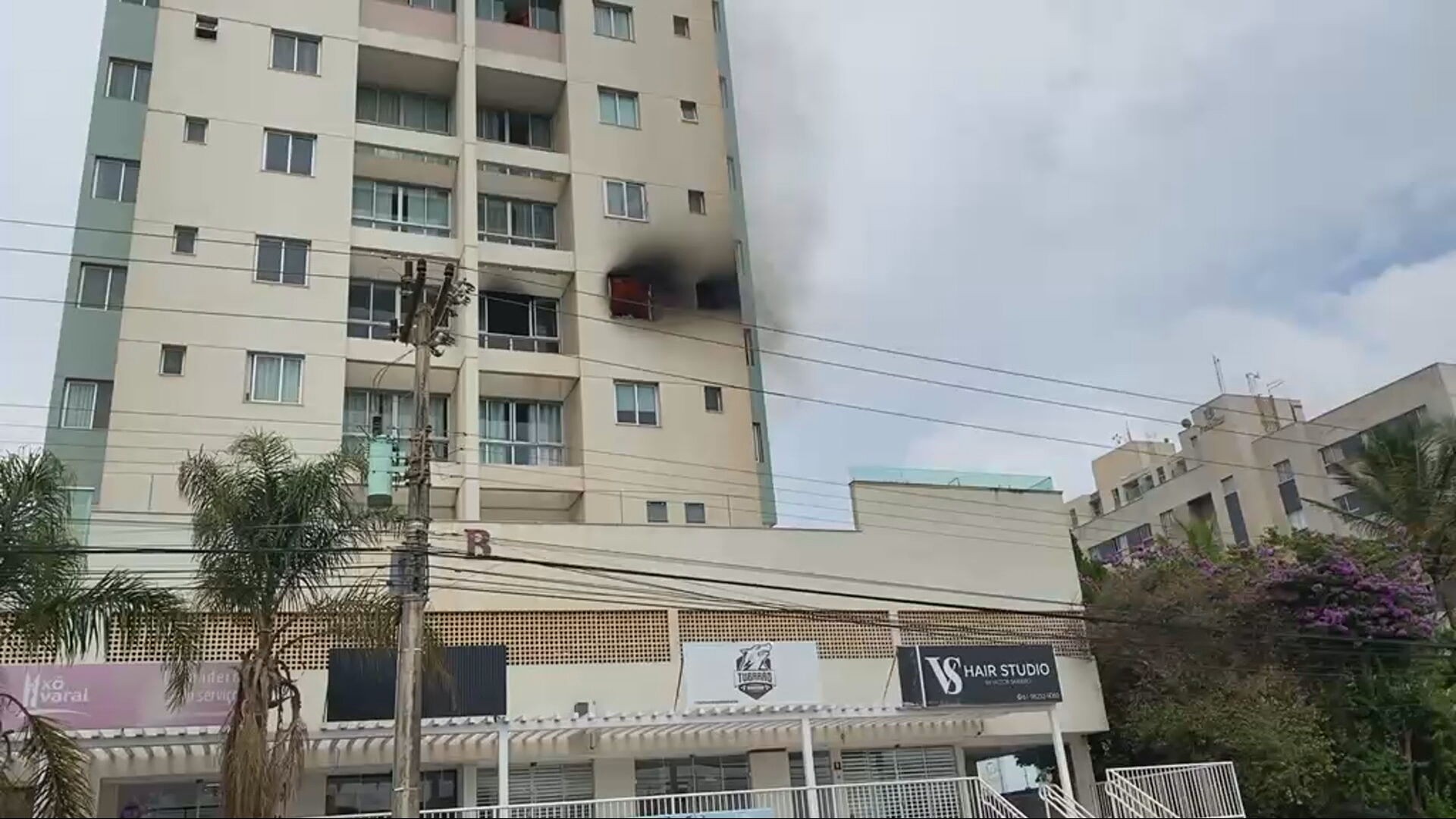 Homem é resgatado de incêndio em apartamento no DF