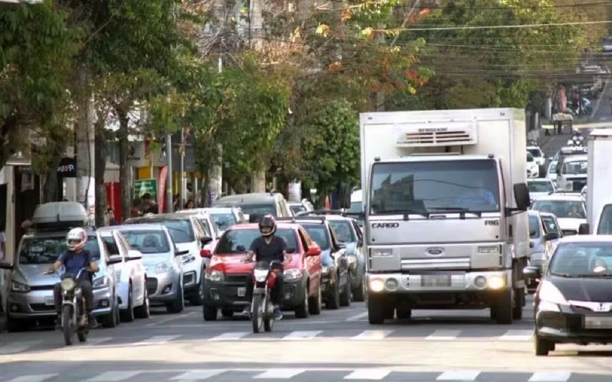 Após registrar 14 mil infrações de trânsito em cin
