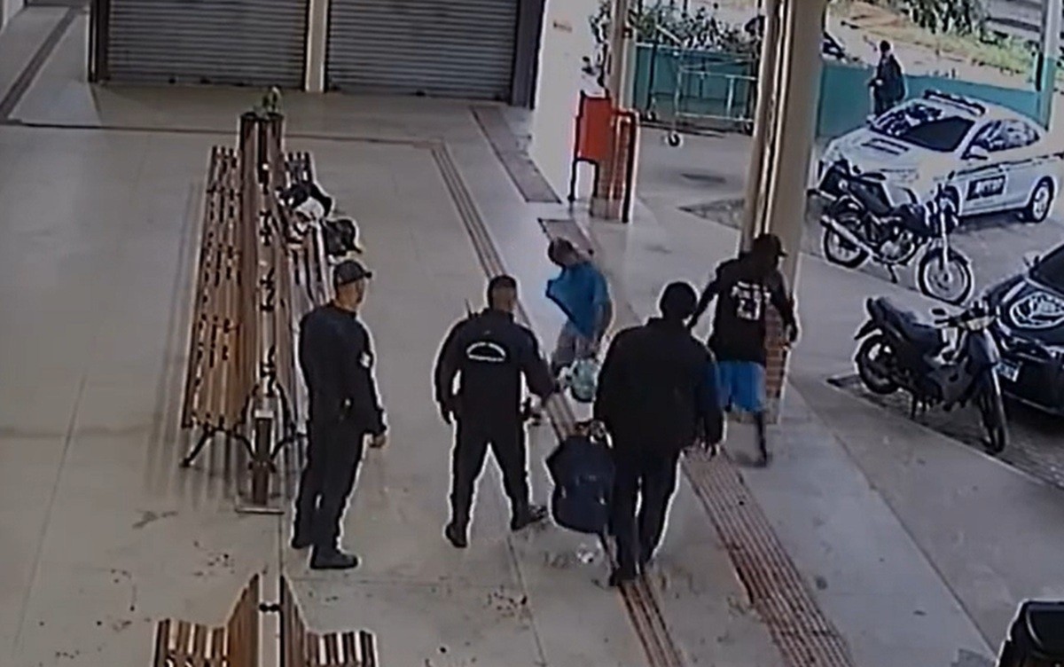 Homem é atingido por bala de borracha após suposta agressão a guarda em Teresópolis